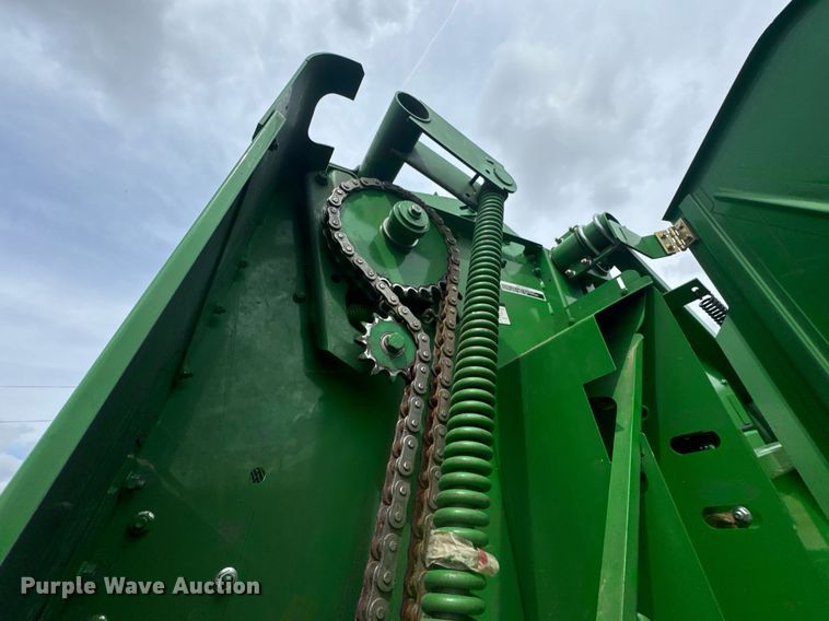 image for item ER2195 2012 John Deere 568 round baler