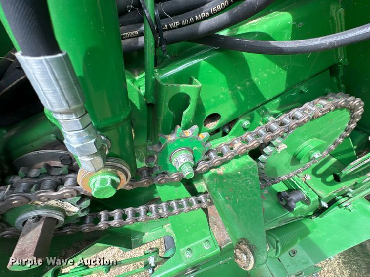 image for item ER2195 2012 John Deere 568 round baler