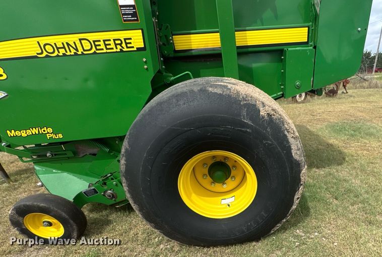 image for item ER2195 2012 John Deere 568 round baler