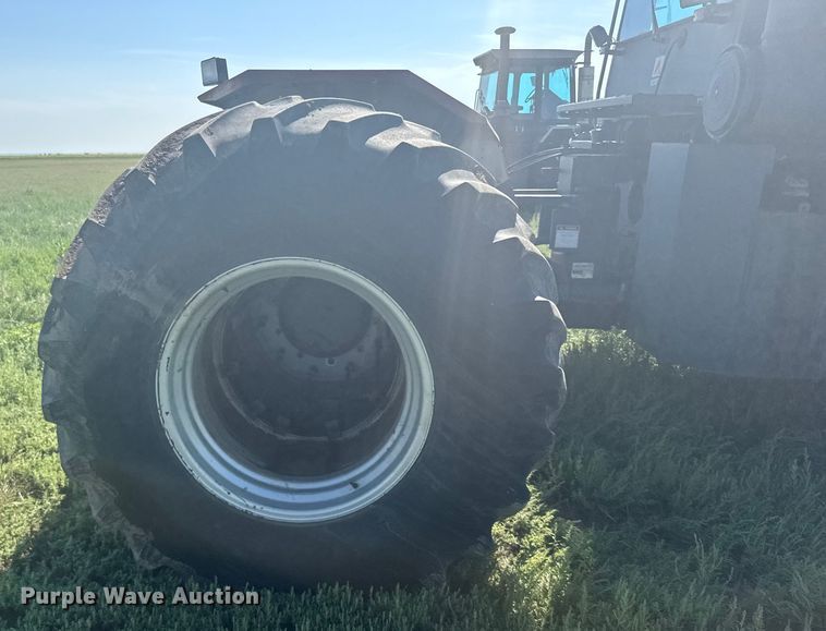 image for item ER2269 1996 AgcoStar 8425A 4WD tractor