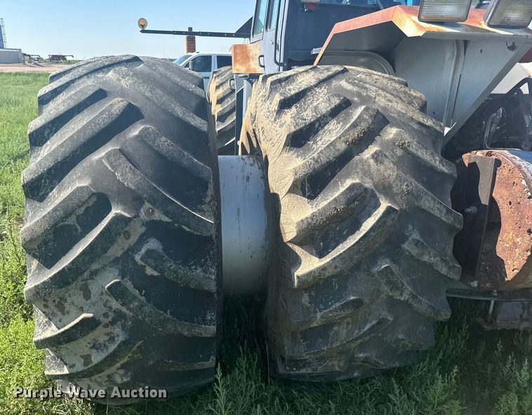 image for item ER2269 1996 AgcoStar 8425A 4WD tractor