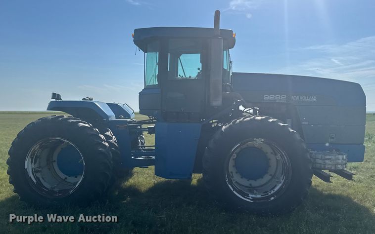 image for item ER2270 1996 New Holland 9282 4WD tractor