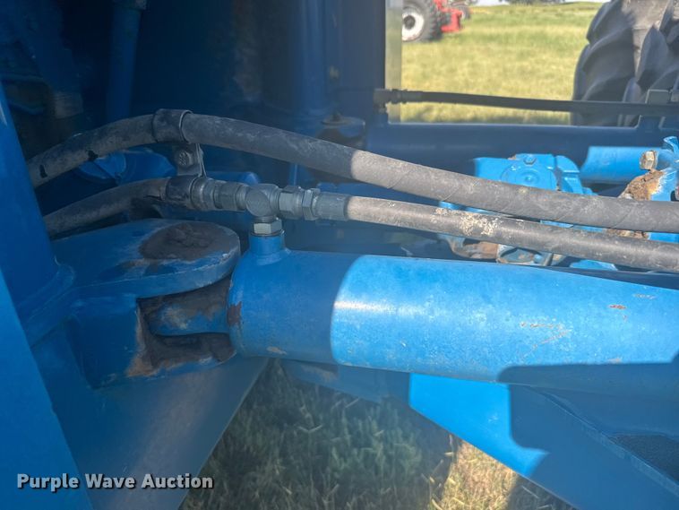 image for item ER2270 1996 New Holland 9282 4WD tractor