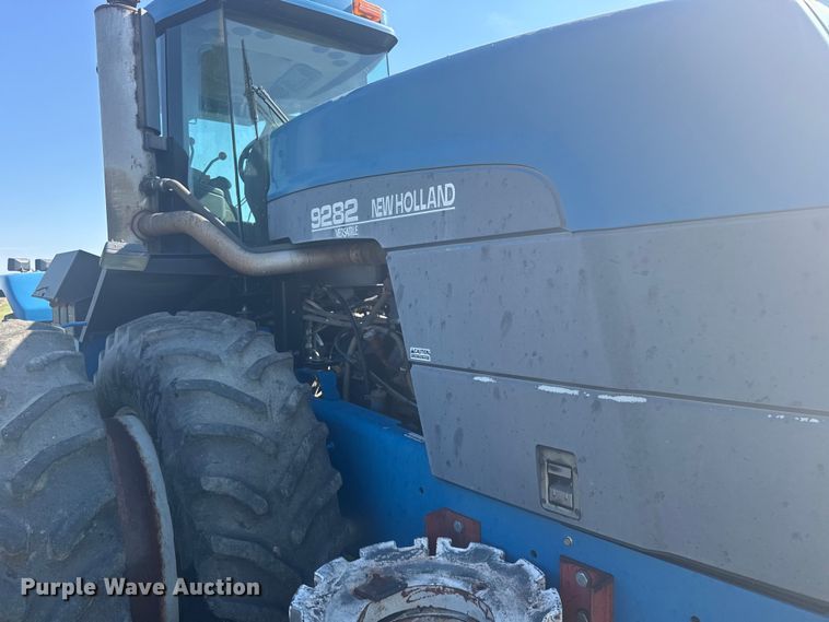 image for item ER2270 1996 New Holland 9282 4WD tractor