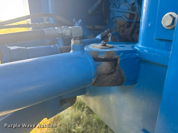 image for item ER2270 1996 New Holland 9282 4WD tractor