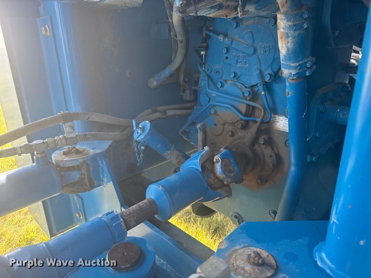 image for item ER2270 1996 New Holland 9282 4WD tractor