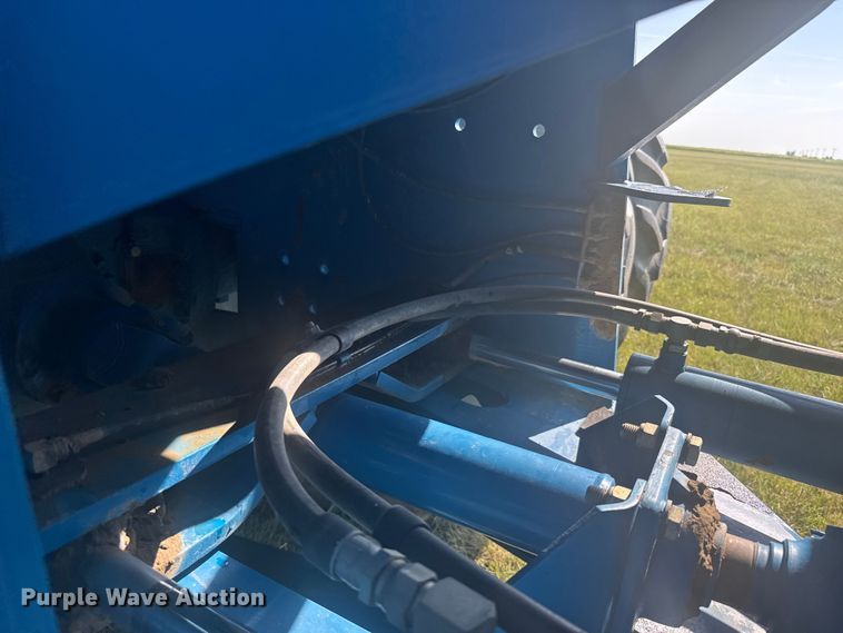 image for item ER2270 1996 New Holland 9282 4WD tractor