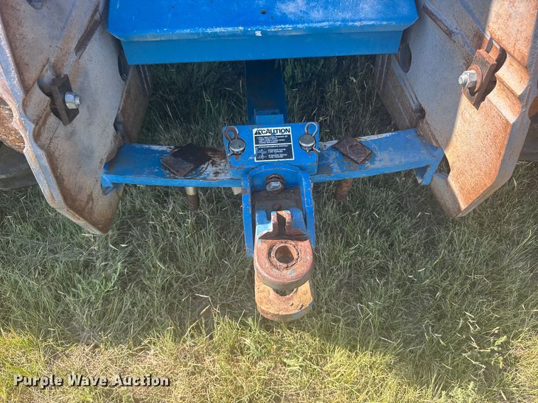 image for item ER2270 1996 New Holland 9282 4WD tractor