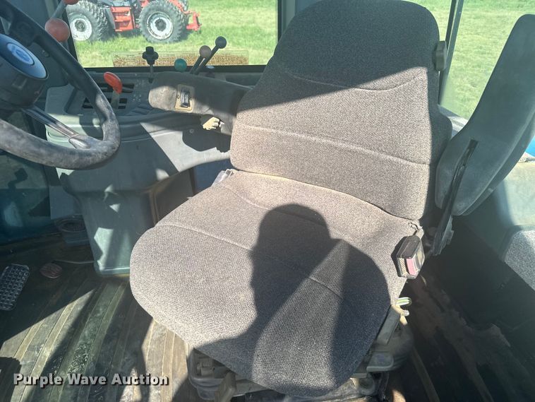 image for item ER2270 1996 New Holland 9282 4WD tractor