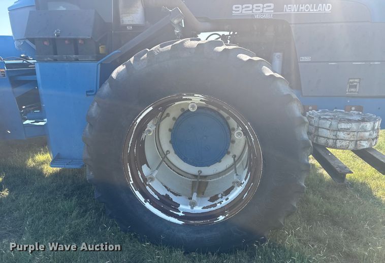 image for item ER2270 1996 New Holland 9282 4WD tractor