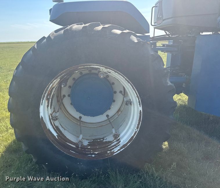 image for item ER2270 1996 New Holland 9282 4WD tractor