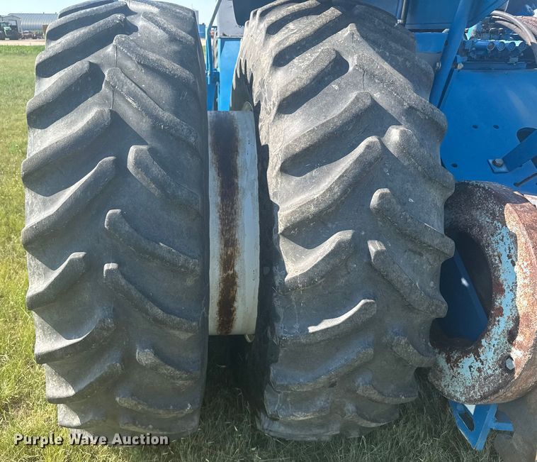 image for item ER2270 1996 New Holland 9282 4WD tractor