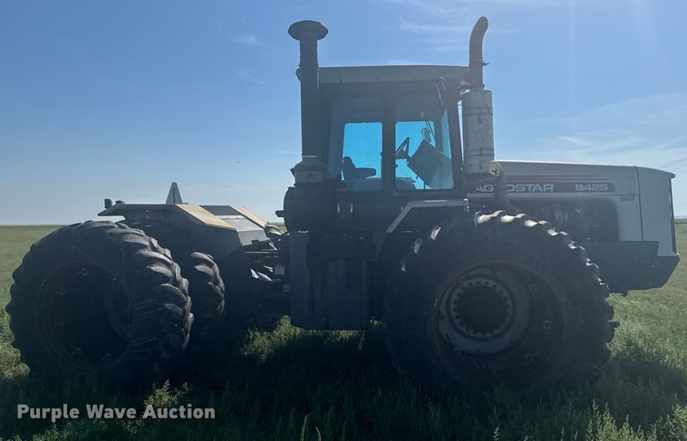 image for item ER2271 1997 AgcoStar 8425 4WD tractor