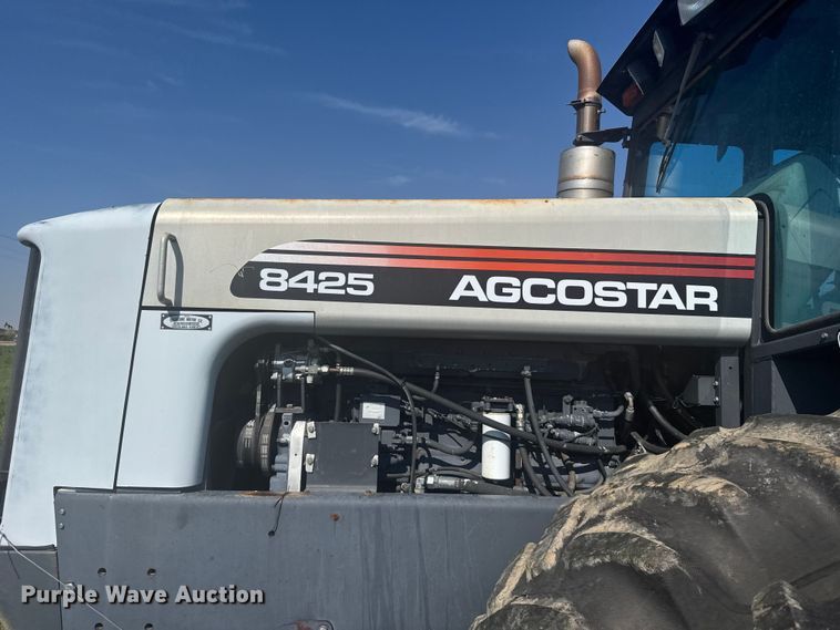 image for item ER2271 1997 AgcoStar 8425 4WD tractor