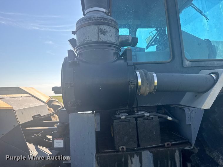 image for item ER2271 1997 AgcoStar 8425 4WD tractor