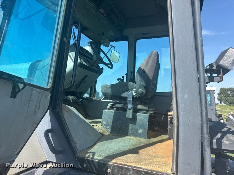 image for item ER2271 1997 AgcoStar 8425 4WD tractor