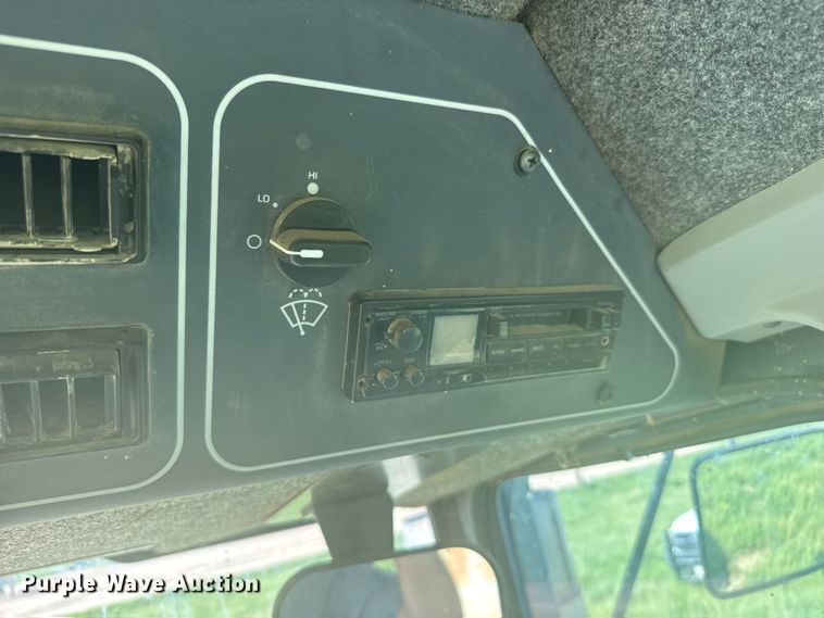 image for item ER2271 1997 AgcoStar 8425 4WD tractor