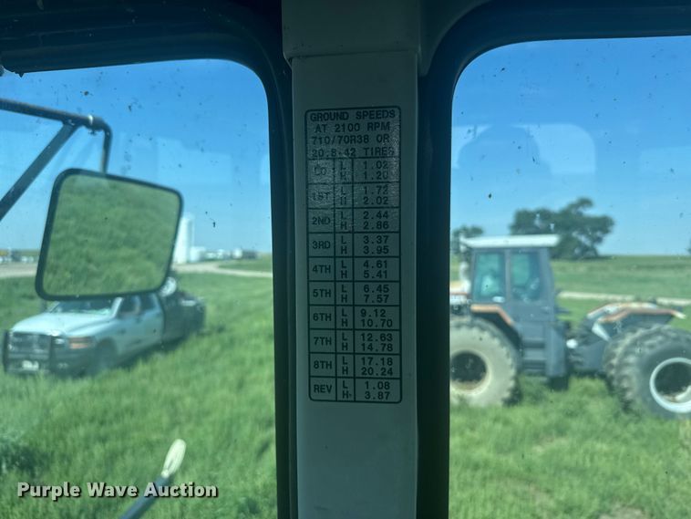 image for item ER2271 1997 AgcoStar 8425 4WD tractor