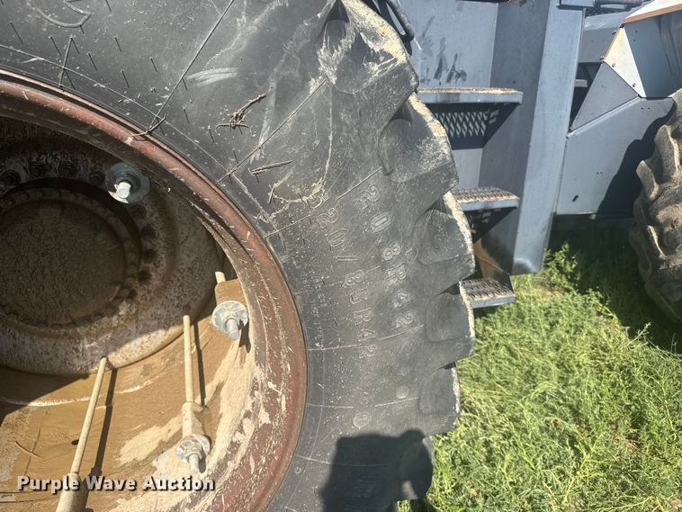 image for item ER2271 1997 AgcoStar 8425 4WD tractor