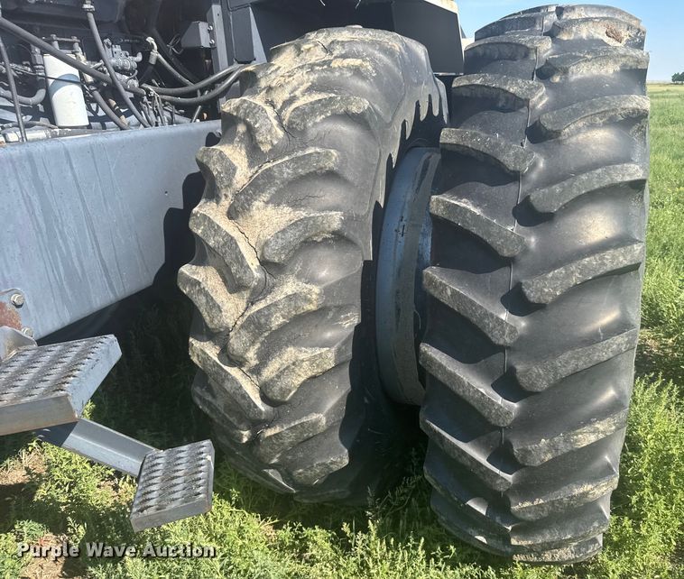 image for item ER2271 1997 AgcoStar 8425 4WD tractor