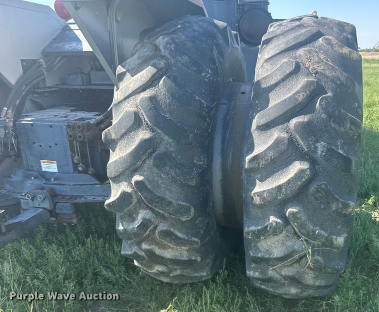 image for item ER2271 1997 AgcoStar 8425 4WD tractor