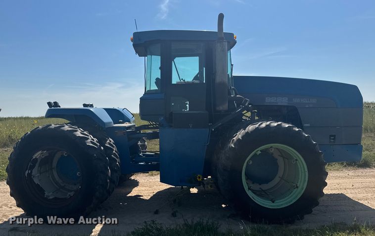 image for item ER2273 1996 New Holland 9282 4WD tractor