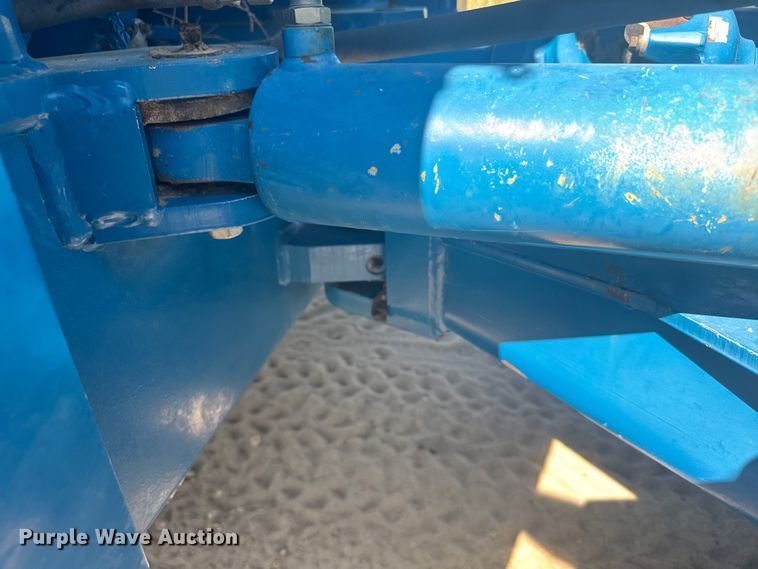 image for item ER2273 1996 New Holland 9282 4WD tractor