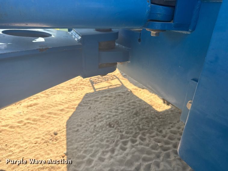 image for item ER2273 1996 New Holland 9282 4WD tractor