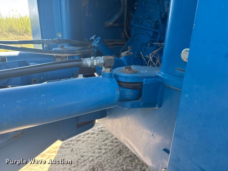 image for item ER2273 1996 New Holland 9282 4WD tractor