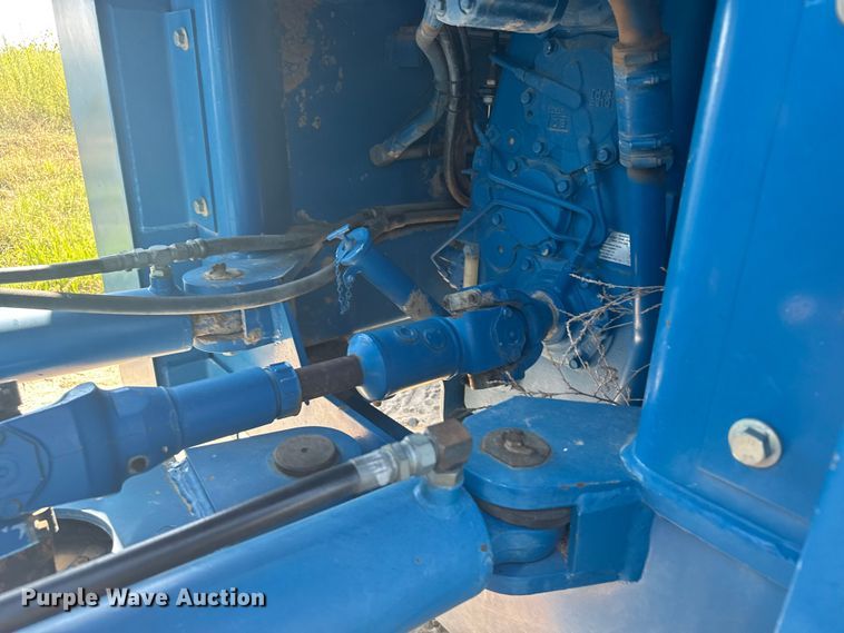 image for item ER2273 1996 New Holland 9282 4WD tractor