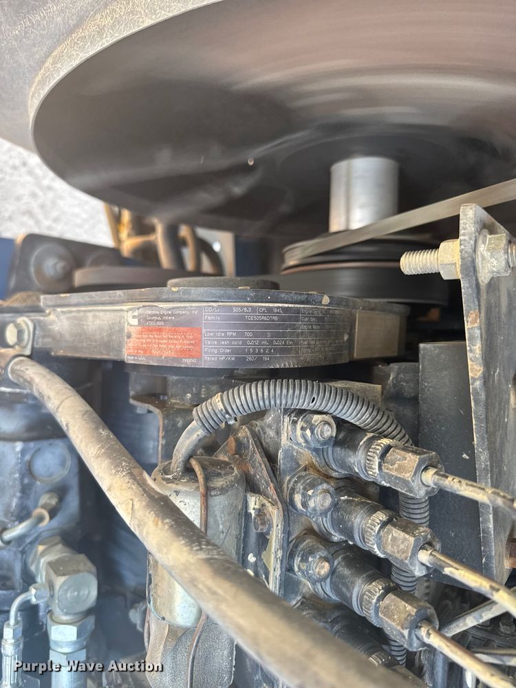 image for item ER2273 1996 New Holland 9282 4WD tractor