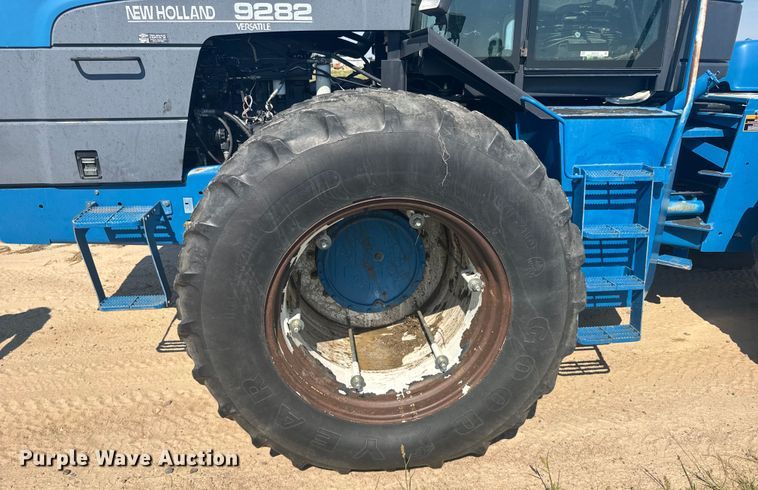 image for item ER2273 1996 New Holland 9282 4WD tractor