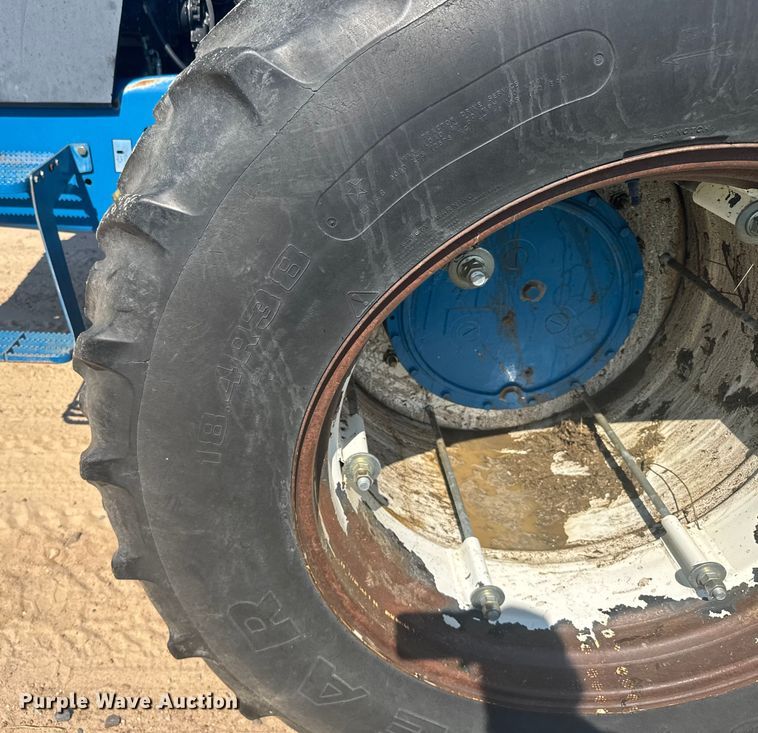 image for item ER2273 1996 New Holland 9282 4WD tractor