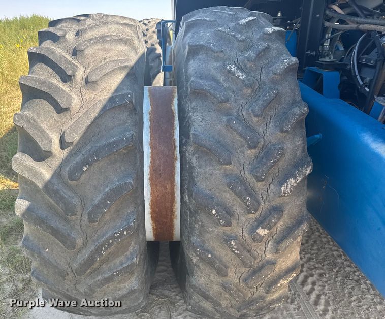 image for item ER2273 1996 New Holland 9282 4WD tractor