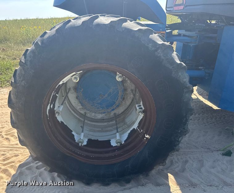 image for item ER2273 1996 New Holland 9282 4WD tractor