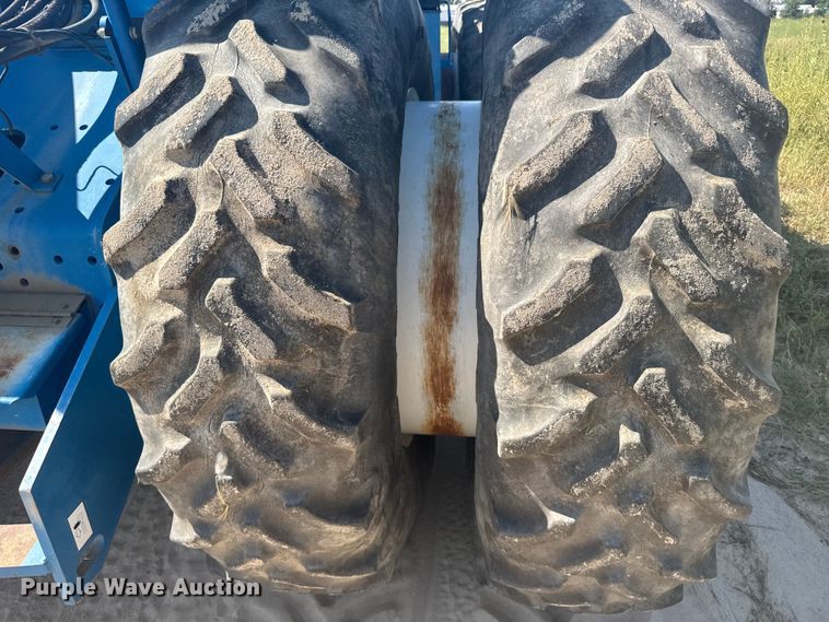 image for item ER2273 1996 New Holland 9282 4WD tractor