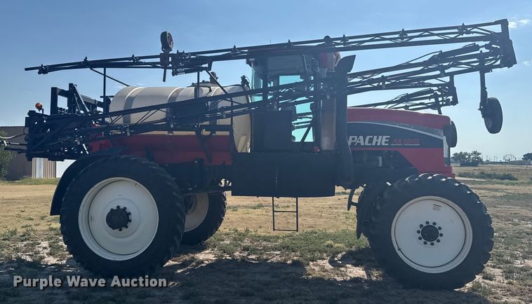 image for item ER2285 2010 Apache AS1010 sprayer
