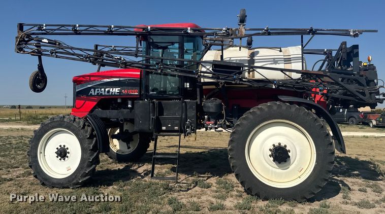 image for item ER2285 2010 Apache AS1010 sprayer