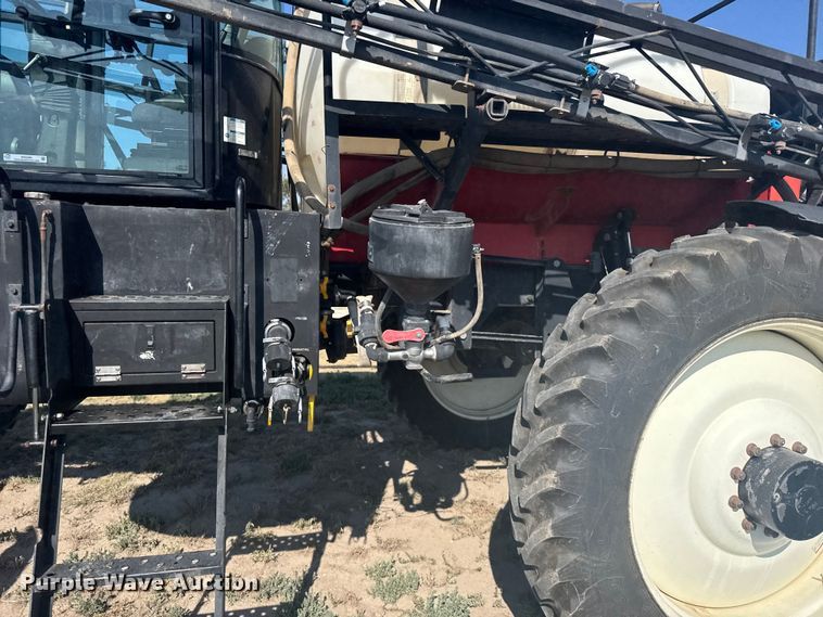 image for item ER2285 2010 Apache AS1010 sprayer