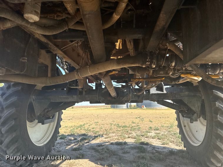 image for item ER2285 2010 Apache AS1010 sprayer