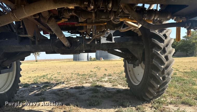 image for item ER2285 2010 Apache AS1010 sprayer