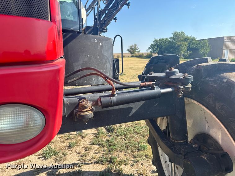 image for item ER2285 2010 Apache AS1010 sprayer