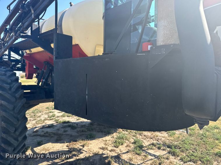 image for item ER2285 2010 Apache AS1010 sprayer