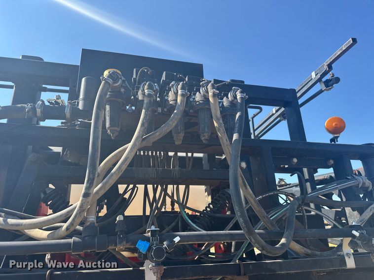 image for item ER2285 2010 Apache AS1010 sprayer