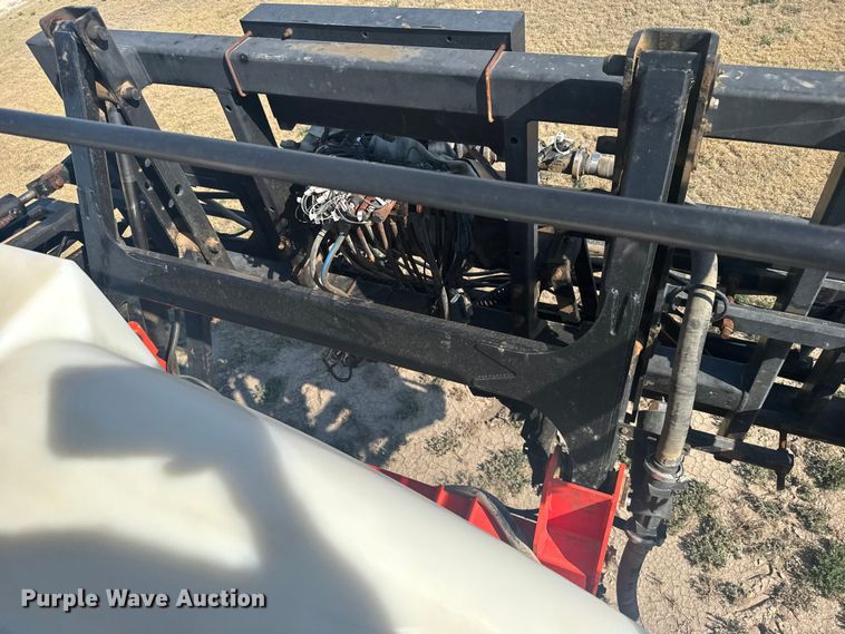 image for item ER2285 2010 Apache AS1010 sprayer