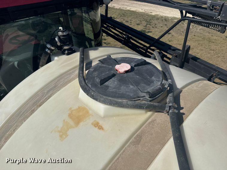 image for item ER2285 2010 Apache AS1010 sprayer