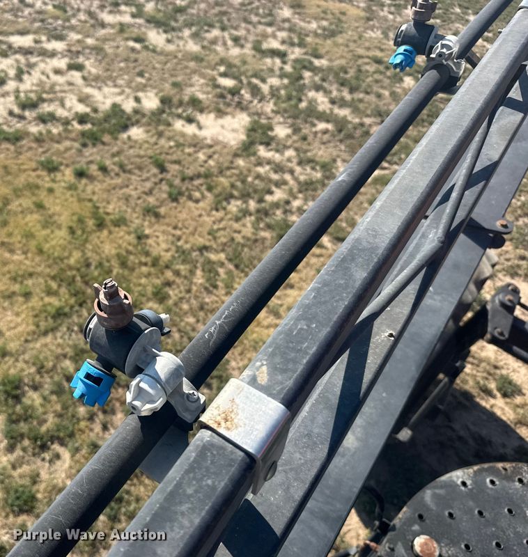 image for item ER2285 2010 Apache AS1010 sprayer