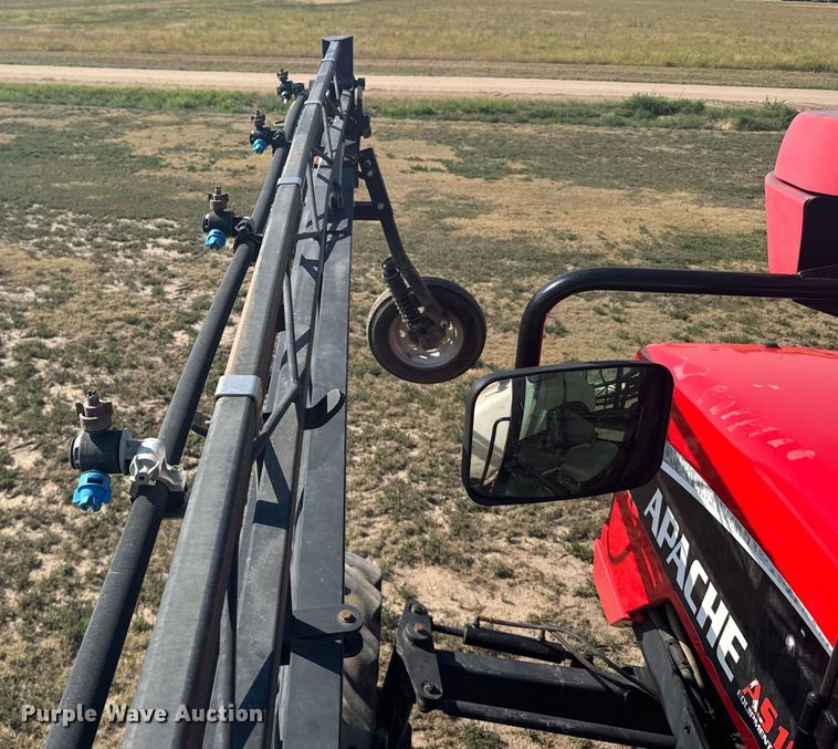 image for item ER2285 2010 Apache AS1010 sprayer