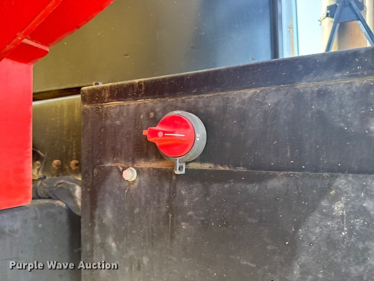 image for item ER2285 2010 Apache AS1010 sprayer