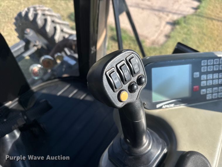 image for item ER2285 2010 Apache AS1010 sprayer